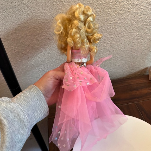 1988 Super Star Barbie #1604 w original sleeveless top, mini skirt & long tulle - Picture 4 of 4